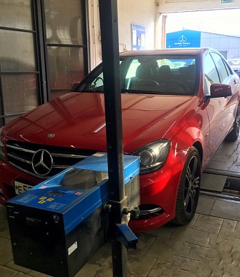 1. ТС загоняется на тормозной стенд.